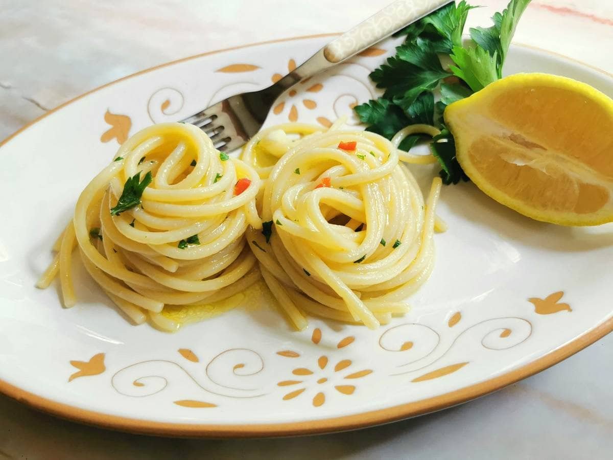 Spaghetti with colatura.