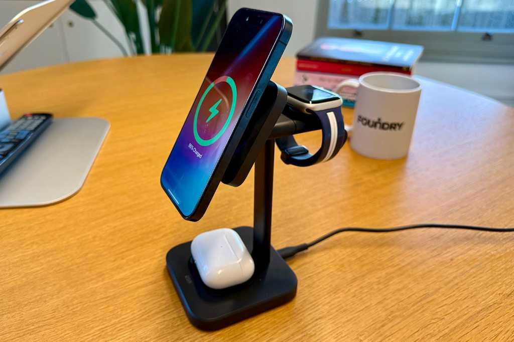 Qi2 3 in 1 wireless charging station with CryoBoost HaloLock