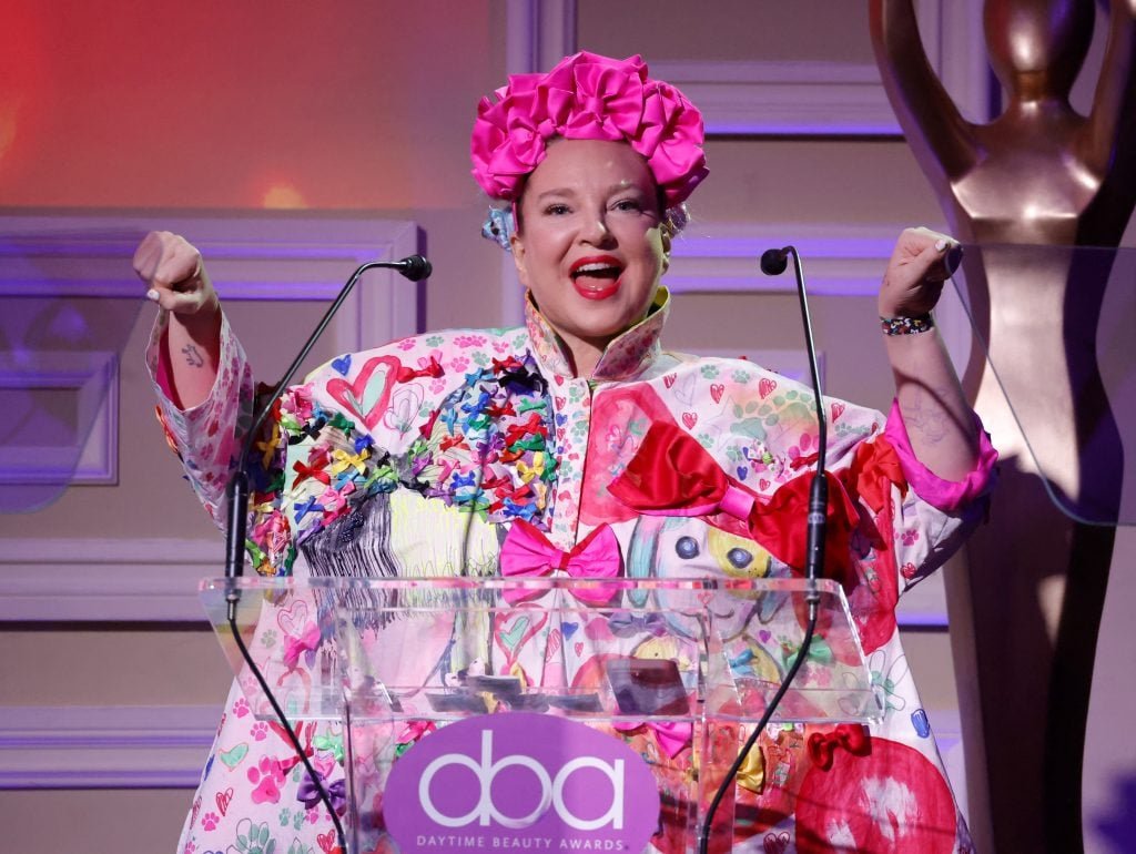 Sia Furler speaks on stage during the 5th daytime Beauty Awards honor for science behind beauty, health and well -being at Taglyan Complex on October 1, 2023 in Los Angeles, California.