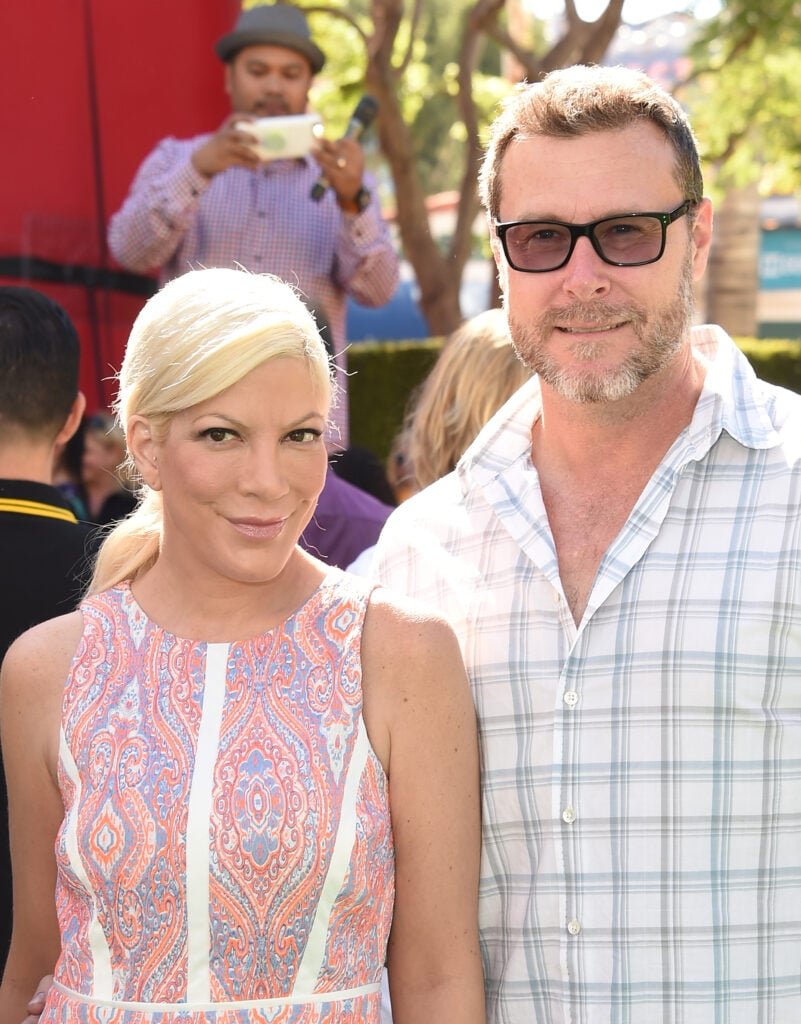 Tori Spelling, Dean McDermot forms together