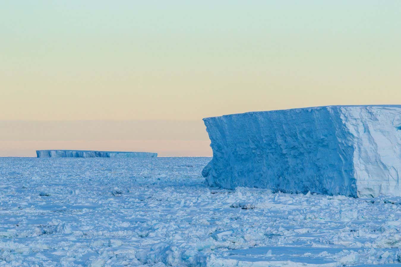 Colossal old icebergs left grooves on the bottom of the North Sea