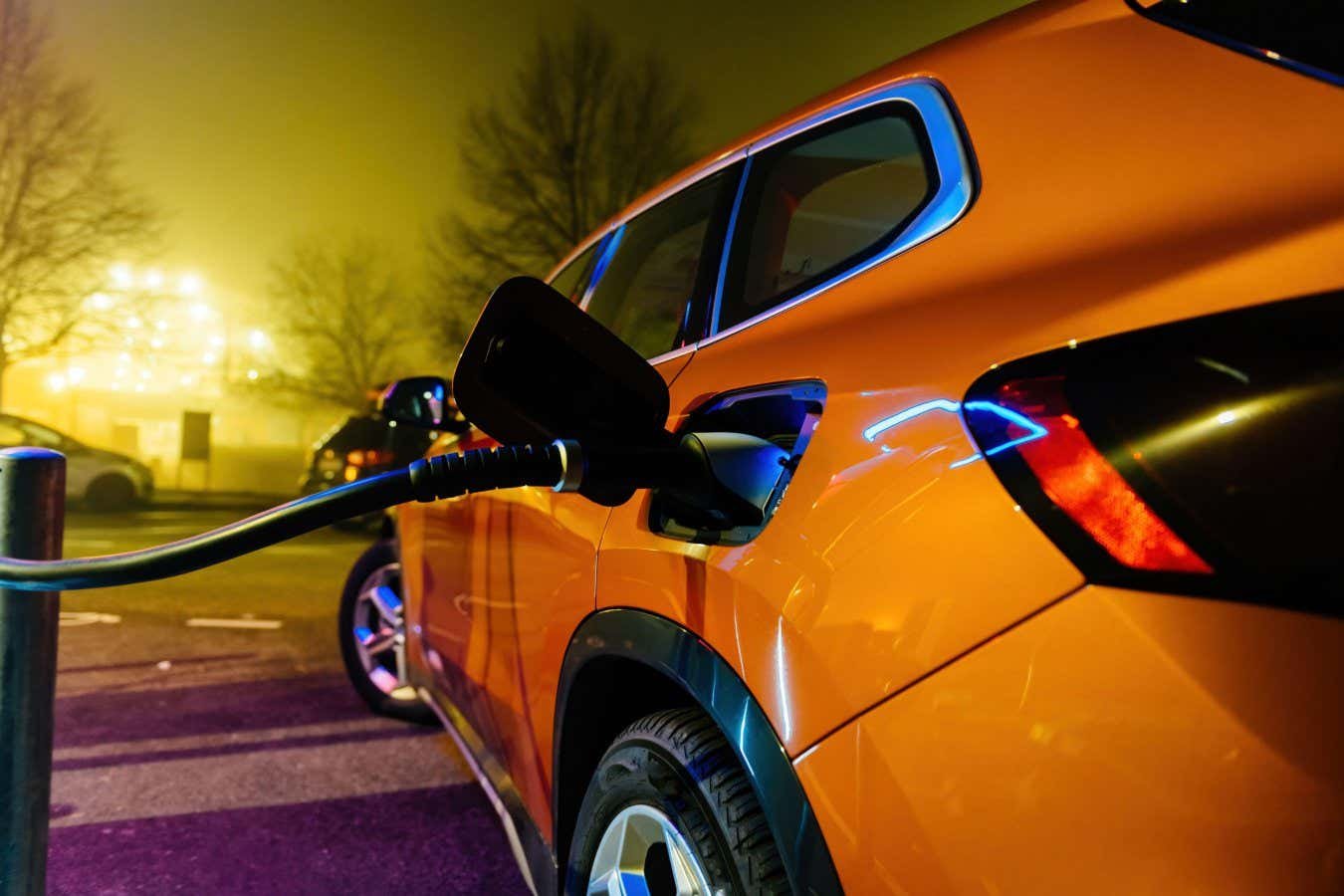 Small rewards can protect the grid from an increase in electric vehicle