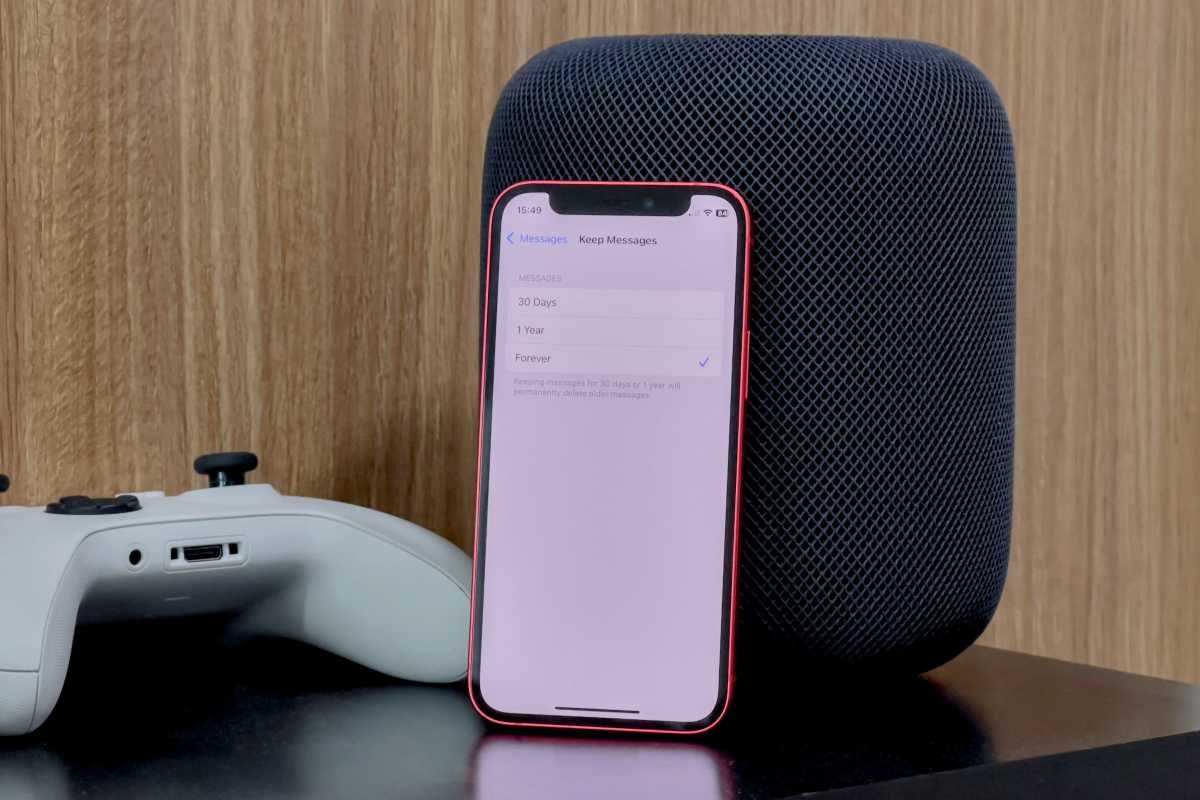 IMessage -Settings on an iPhone 12 Mini