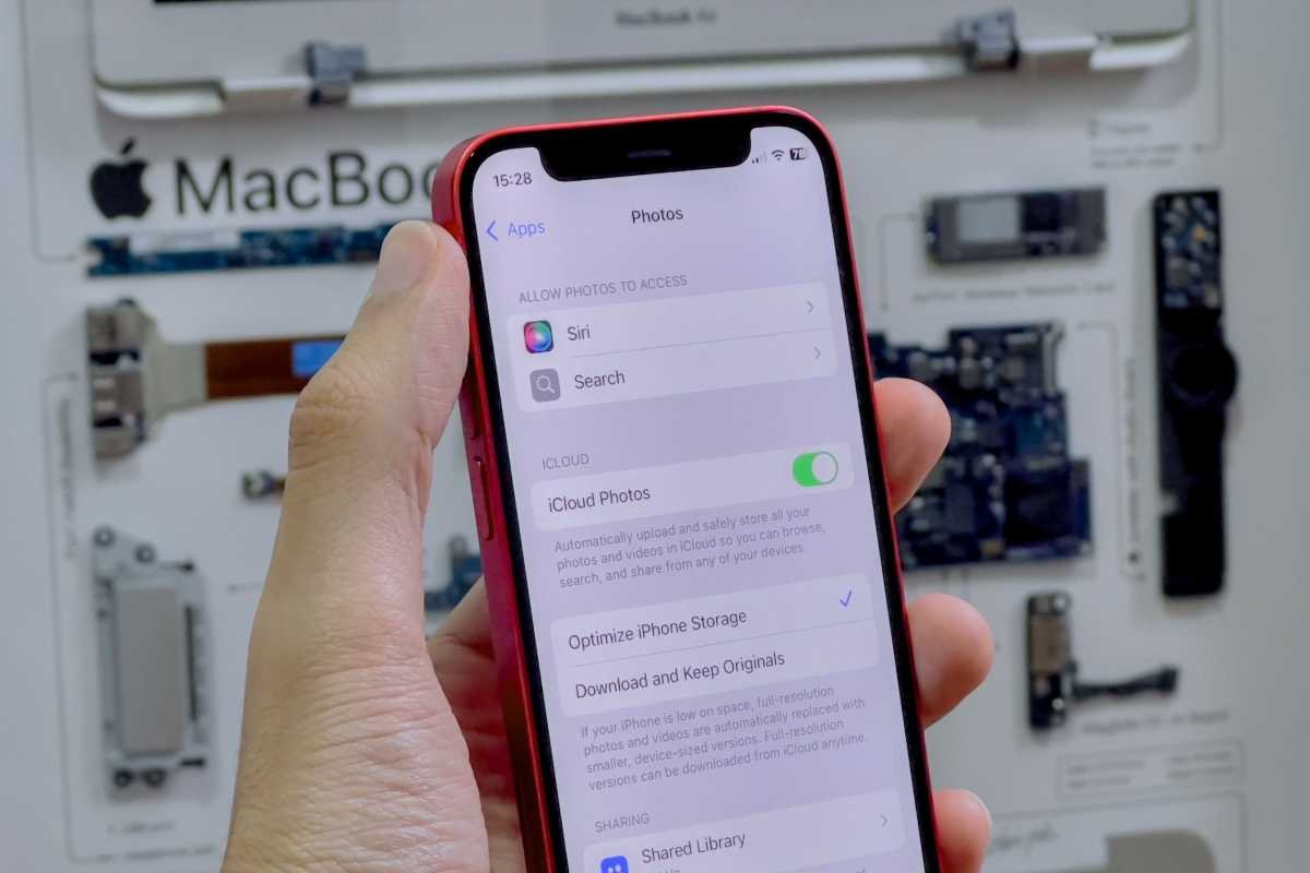 ICloud -Photos settings on an iPhone 12 Mini