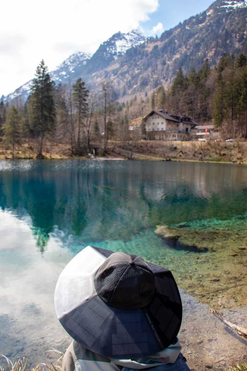 Solar hut in der sonne