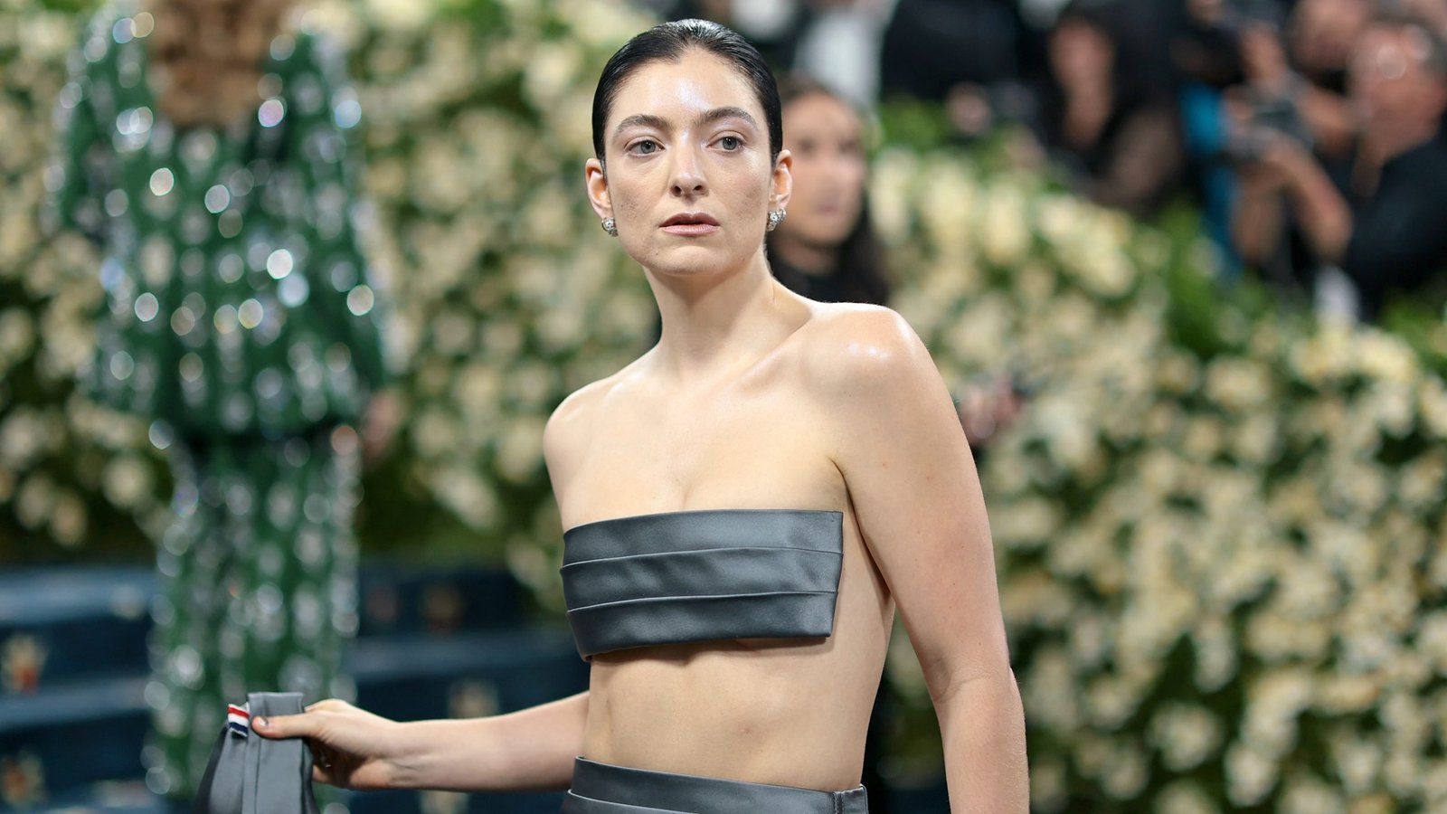Lorde Admits to Watching Infamous Pamela Anderson & Tommy Lee Sex Tape for Some Reason
