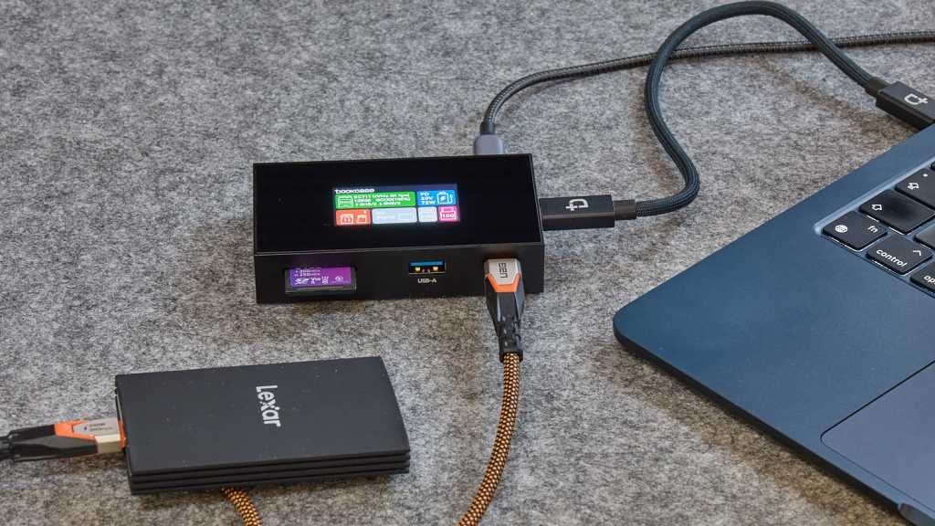 Dockcase SmartHub7in1SSD 08